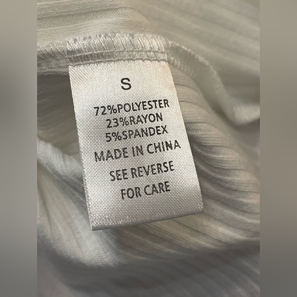 Wishlist White Ribbed Button-Down Top NWT Small - Picture 9 of 9